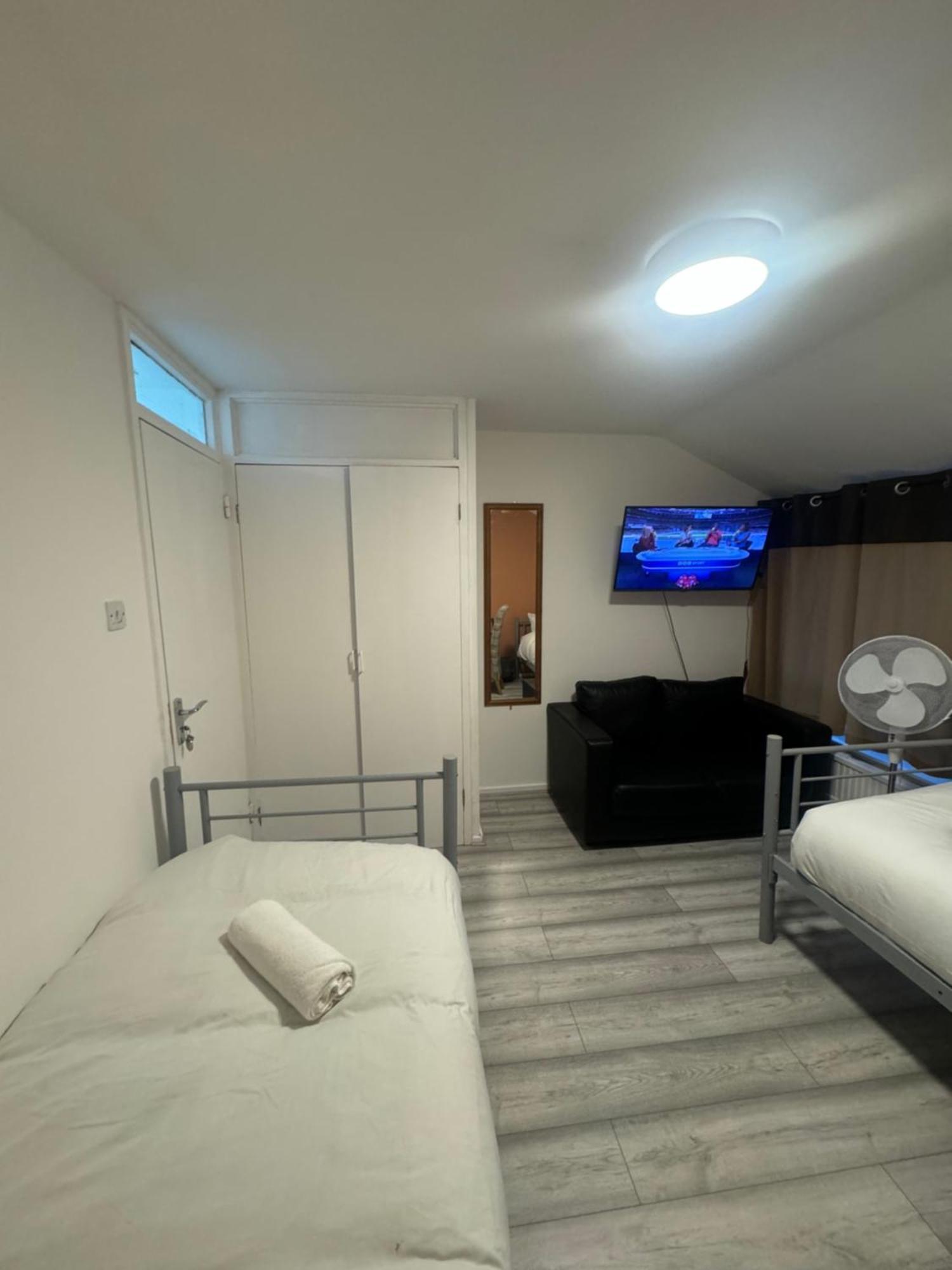Tottenham Velvet Suites Londres Extérieur photo